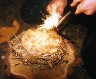 Feuerstahl im Einsatz Feuerstahl im Einsatz